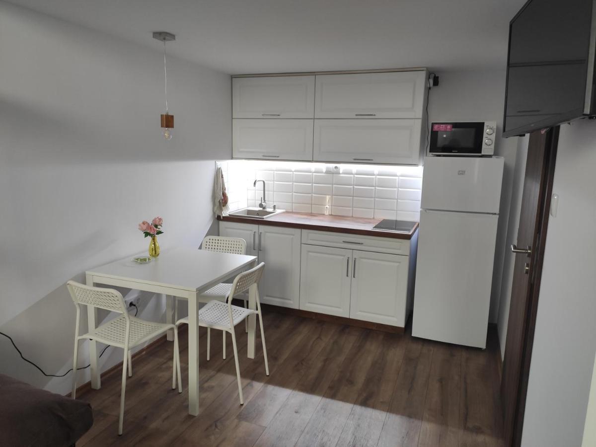 Kossuth Garden Apartment เดเบรตเซน ภายนอก รูปภาพ