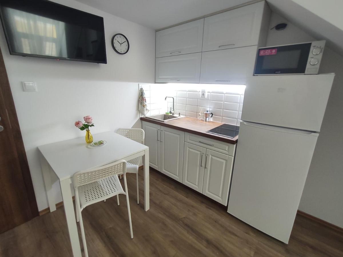 Kossuth Garden Apartment เดเบรตเซน ภายนอก รูปภาพ